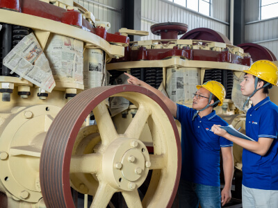 el jefe de proyecto realiza la supervisión de la producción