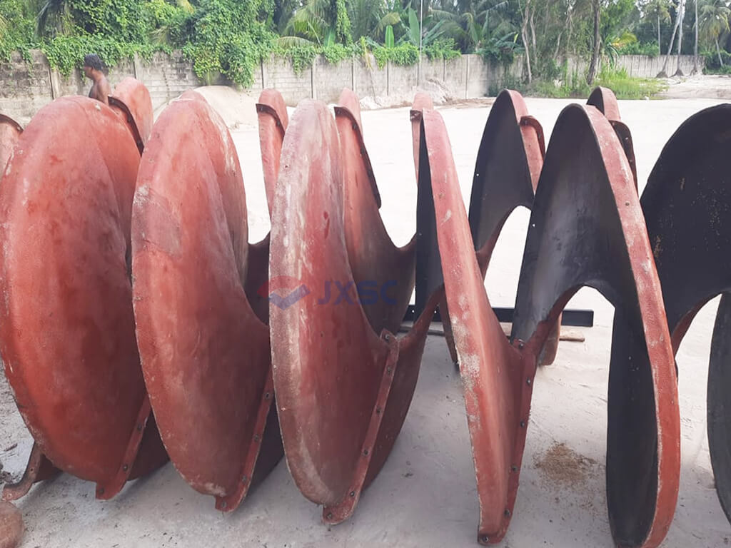 Spiral concentrator made of fiberglass